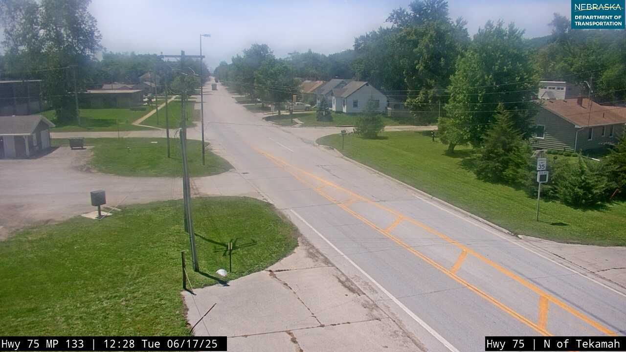 Traffic Cam Tekamah › South: US - Looking south