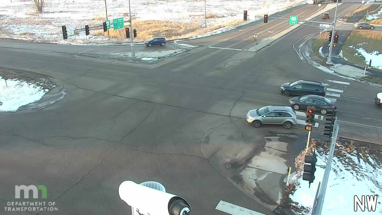 Traffic Cam Norwood Young America: T.H.212 @ Reform St