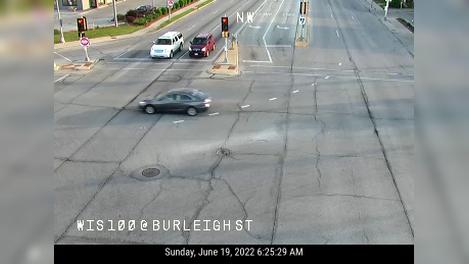 Traffic Cam Wauwatosa: SR-100  @ Burleigh Ave