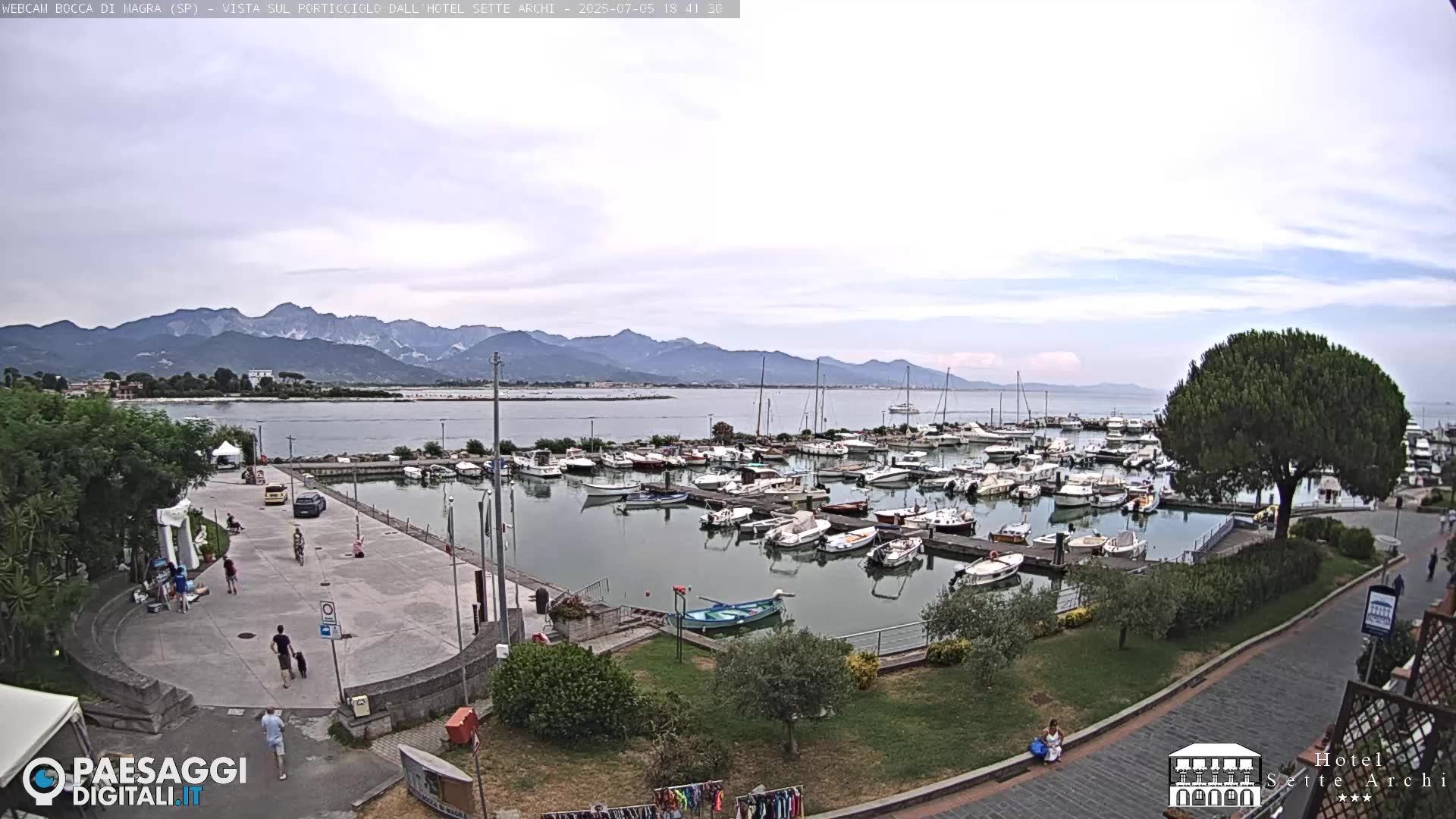 Traffic Cam Ameglia › East