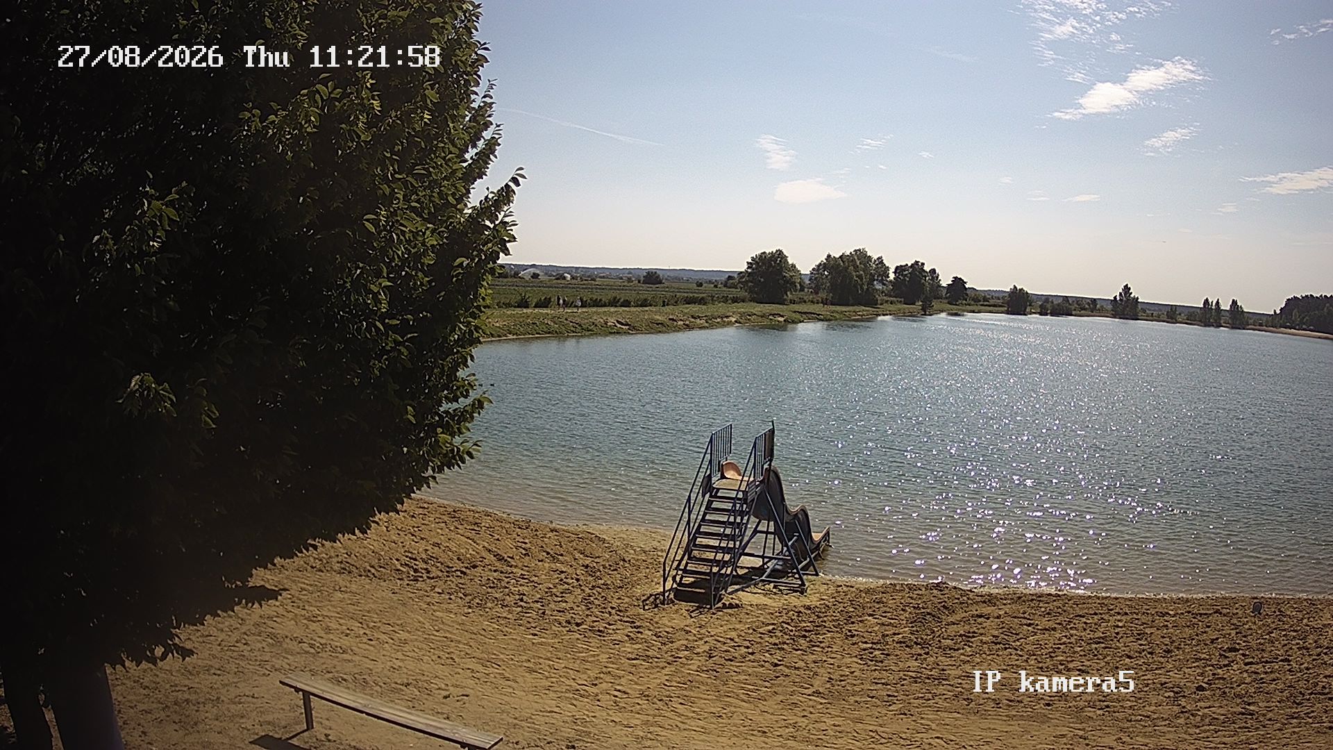 Traffic Cam Konetopy › East: Lake Konětopy