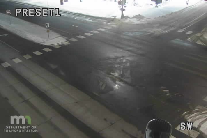 Traffic Cam Vadnais Heights: US 61: T.H.61 NB @ Willow Lake Rd