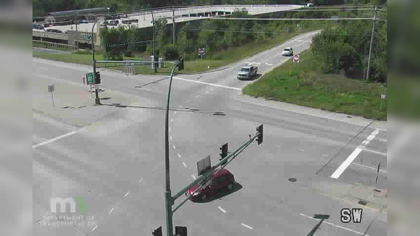 Traffic Cam Chaska: MN 41: T.H.212 EB @ T.H.41