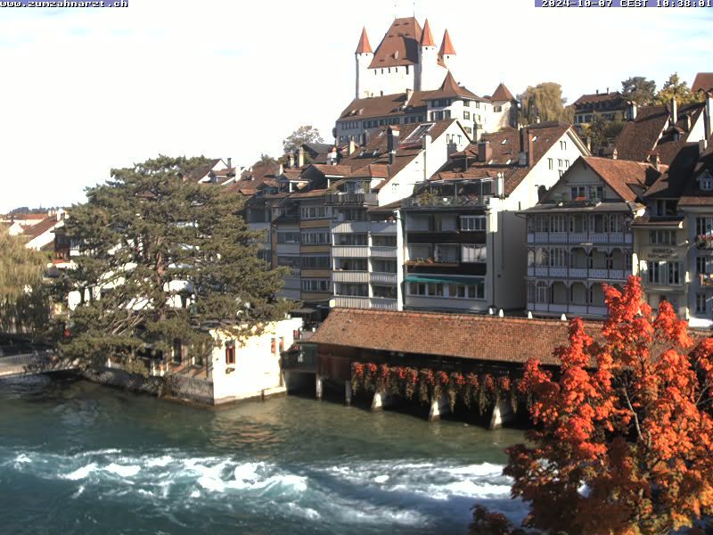 Thun: Innenstadt - Blick auf das Schloss