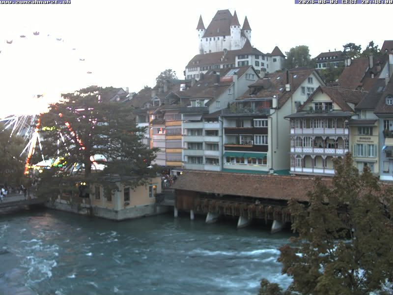 Thun: Innenstadt - Blick auf das Schloss