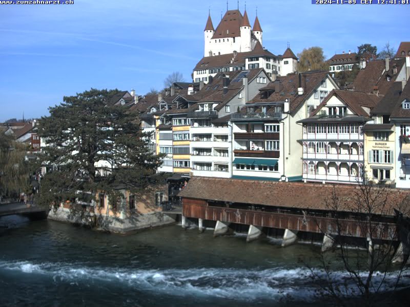 Thun: Innenstadt - Blick auf das Schloss