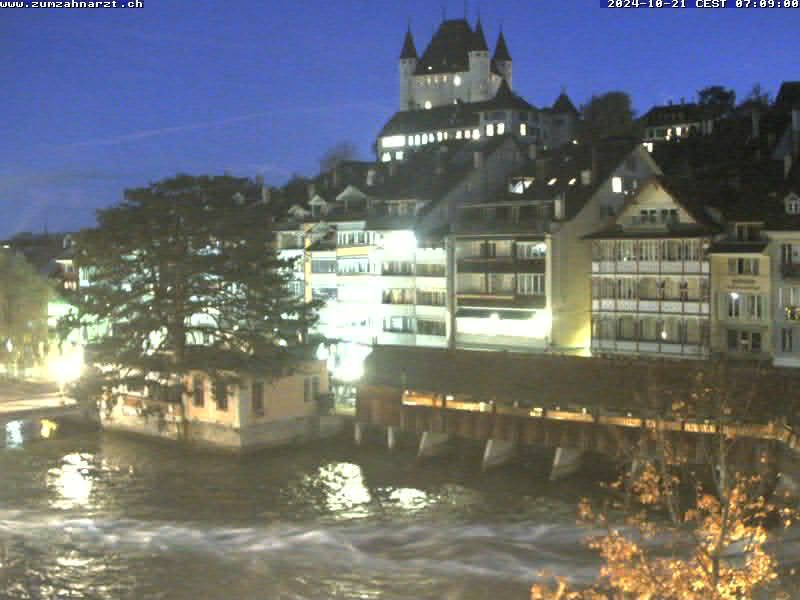 Thun: Innenstadt - Blick auf das Schloss