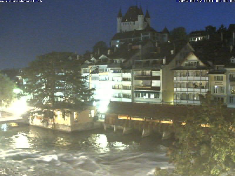 Thun: Innenstadt - Blick auf das Schloss