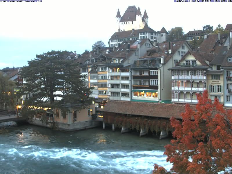 Thun: Innenstadt - Blick auf das Schloss