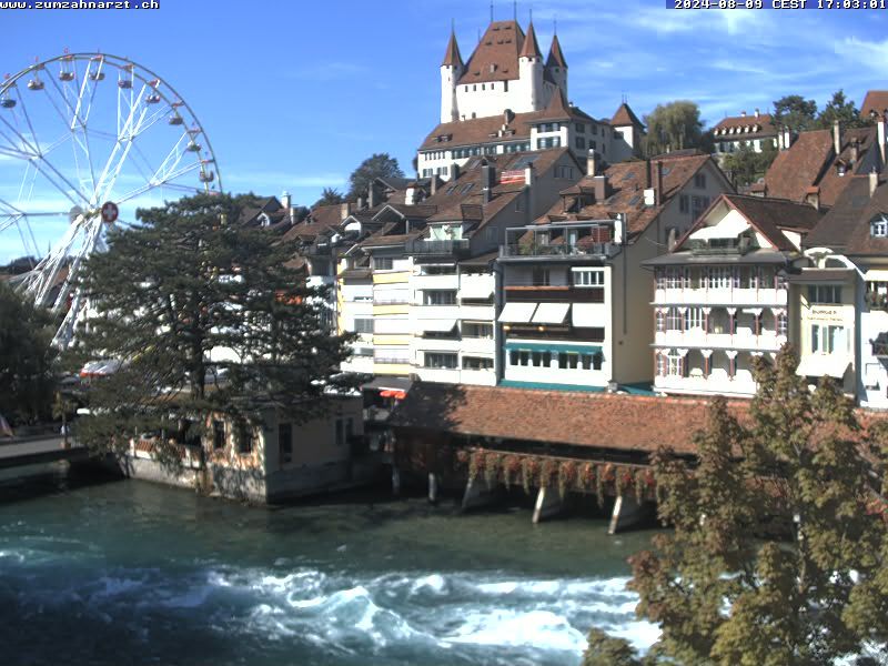 Thun: Innenstadt - Blick auf das Schloss