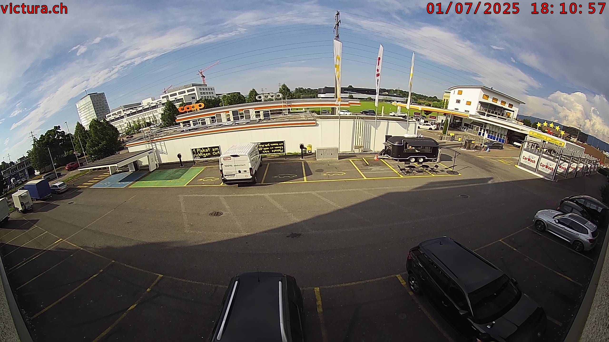 Risch-Rotkreuz: Webcam Rotkreuz Kreisel Coop Tankstelle