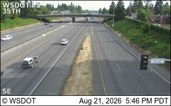 Traffic Cam Vancouver: I-5 at MP 2.1: 35th St