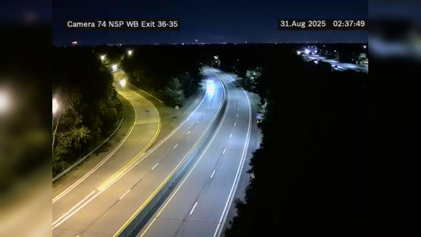 Traffic Cam Westbury › West: NSP West of South Oyster Bay Rd