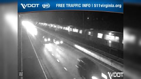 Traffic Cam Ballston: I-66 - MM 70.6 - WB - 70.6 Mile Marker Custis Trail