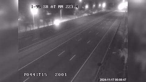 Traffic Cam Mims: I-95 @ MM 223.4 SB