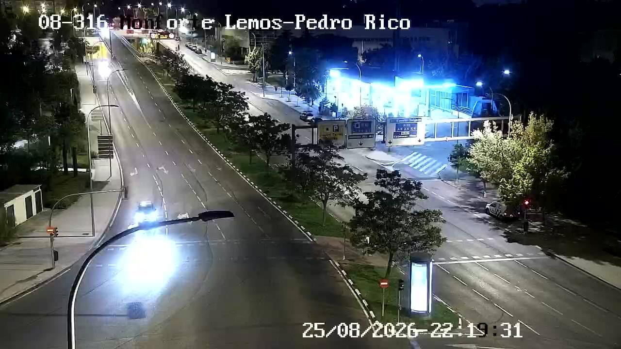 Traffic Cam La Paz: MONFORTE DE LEMOS - PEDRO RICO