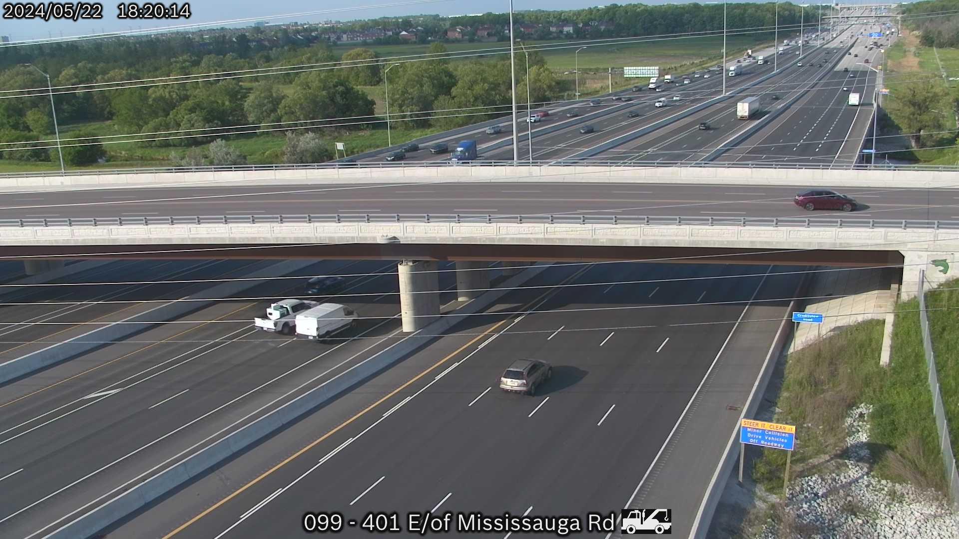 Traffic Cam Meadowvale South: Highway 401 near Mississauga Road
