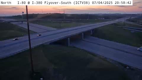 Traffic Cam Coralville: IC - I-80 @ I-380 NB Flyover (38)