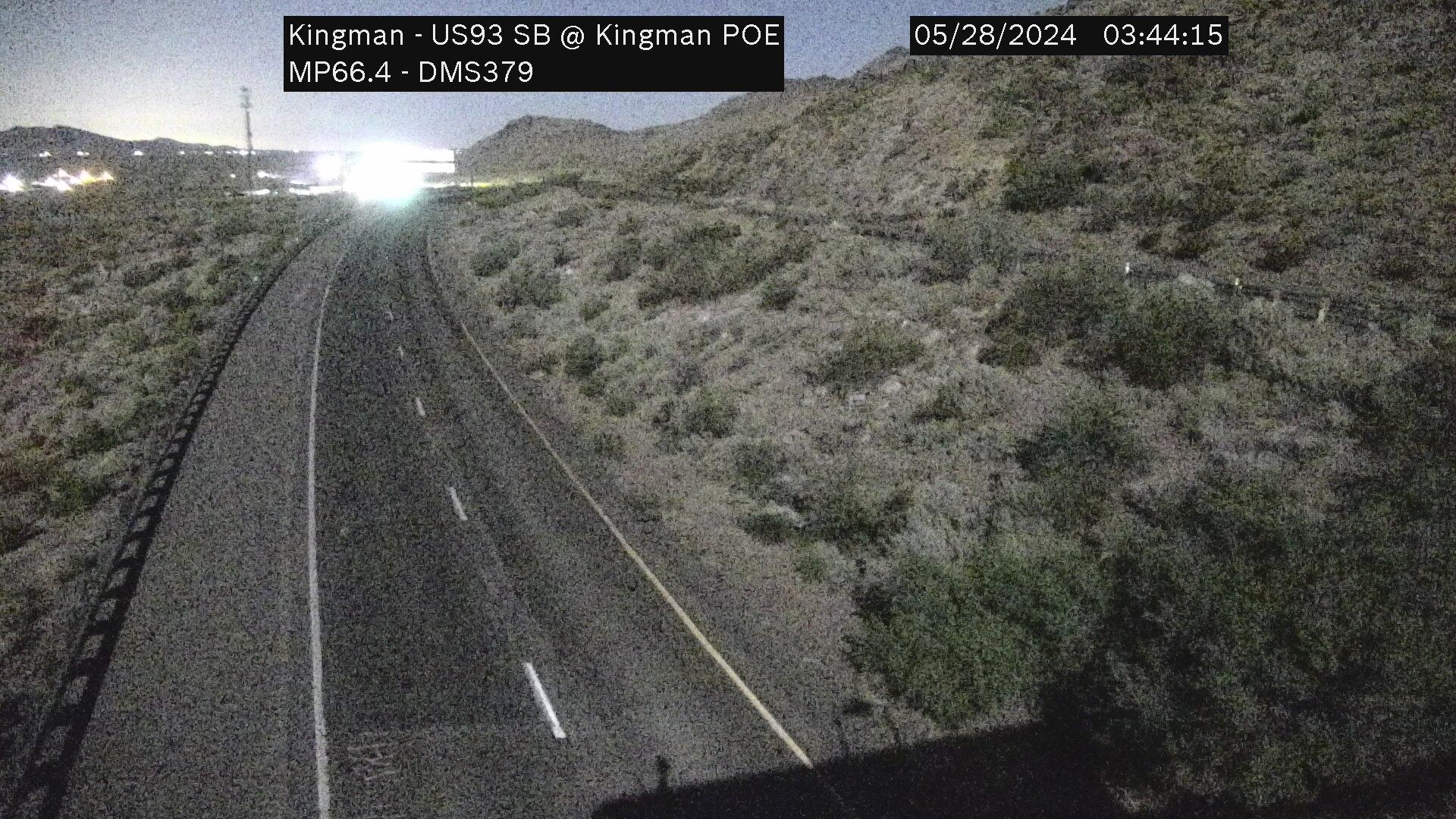 Traffic Cam Golden Valley › South: US-93 SB 66.40 @Kingman POE