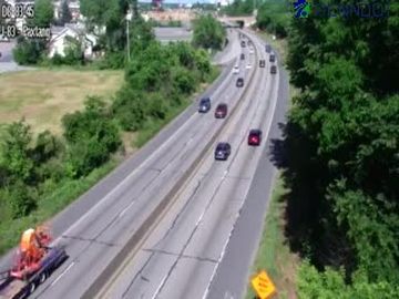 Traffic Cam Paxtang: I-83 @ EXIT 45 (PAXTON ST/BASS PRO DR)