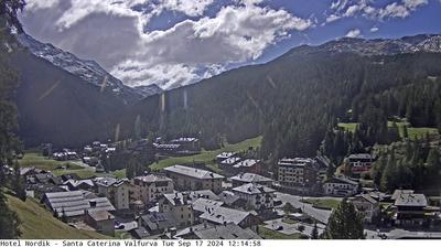 immagine della webcam nei dintorni di Passo Tonale: webcam Plaghera