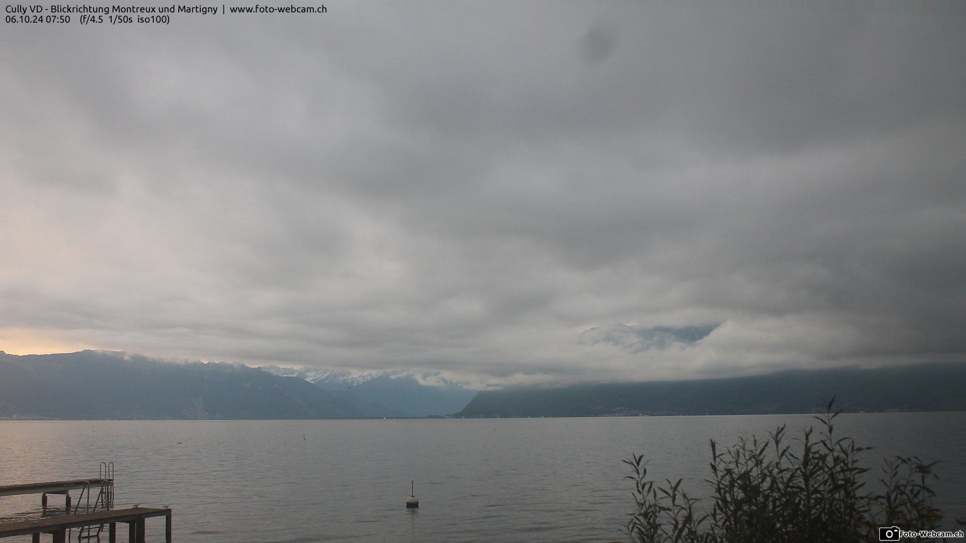 Bourg-en-Lavaux: Cully Genève - Blick richtung Montreux und Martiny