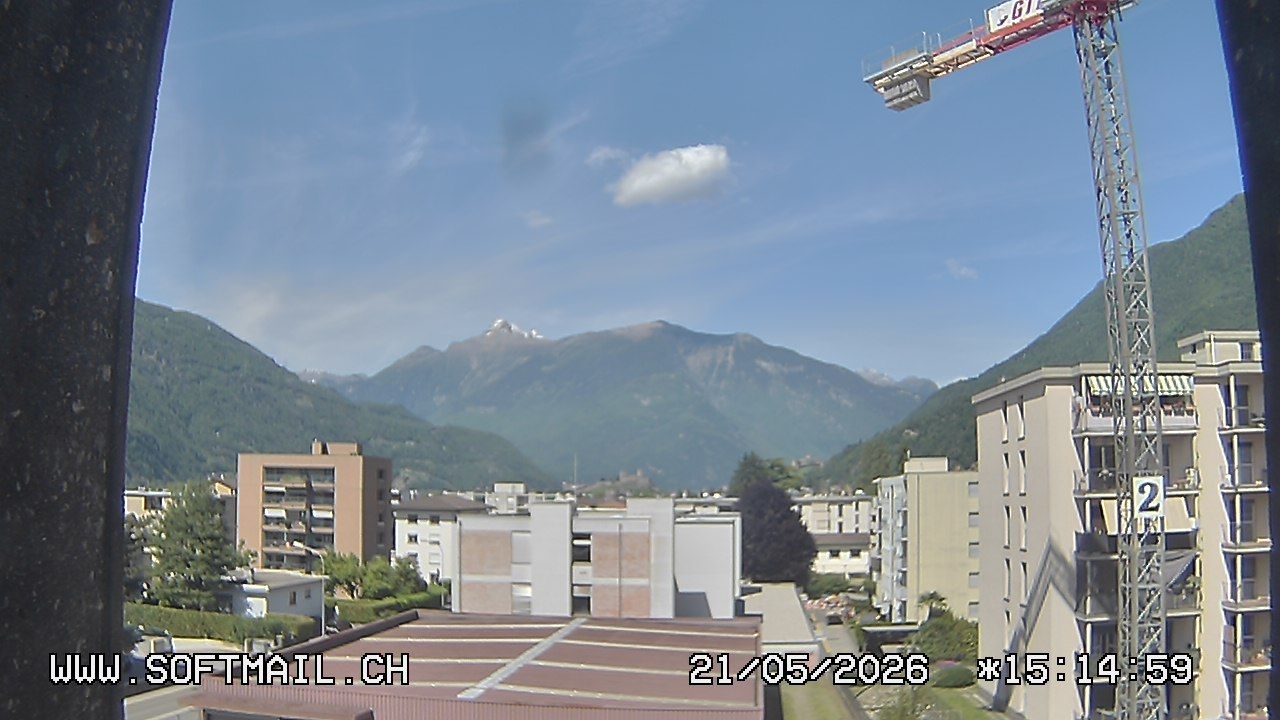 Bellinzona: Tessin, Schweiz: Giubiasco Richtung 3 Castelli di