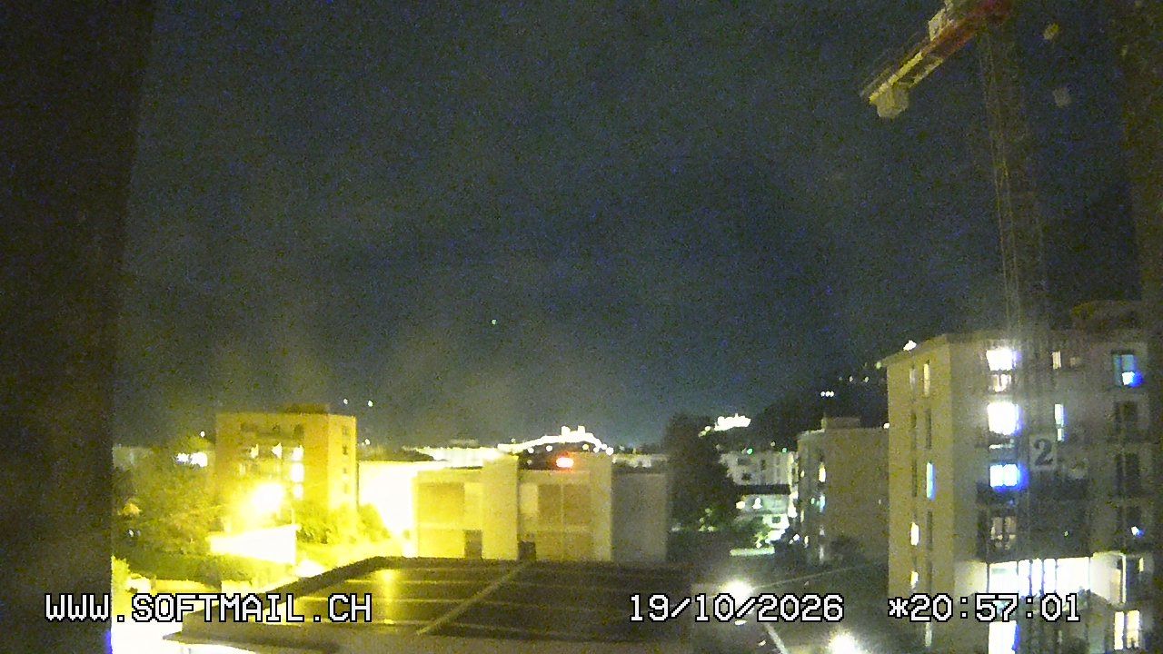 Bellinzona › Norden: Tessin, Schweiz: Giubiasco Richtung 3 Castelli di