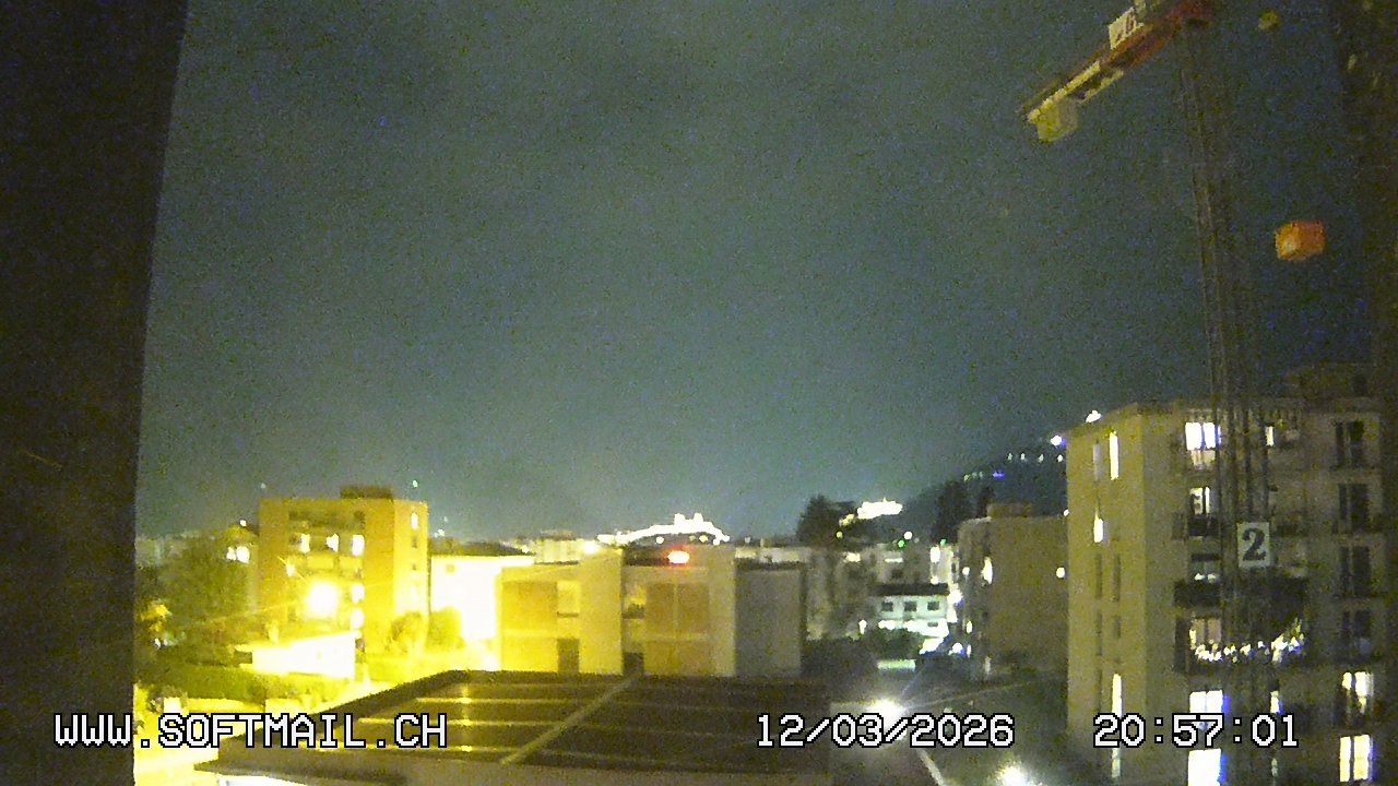 Bellinzona: Tessin, Schweiz: Giubiasco Richtung 3 Castelli di