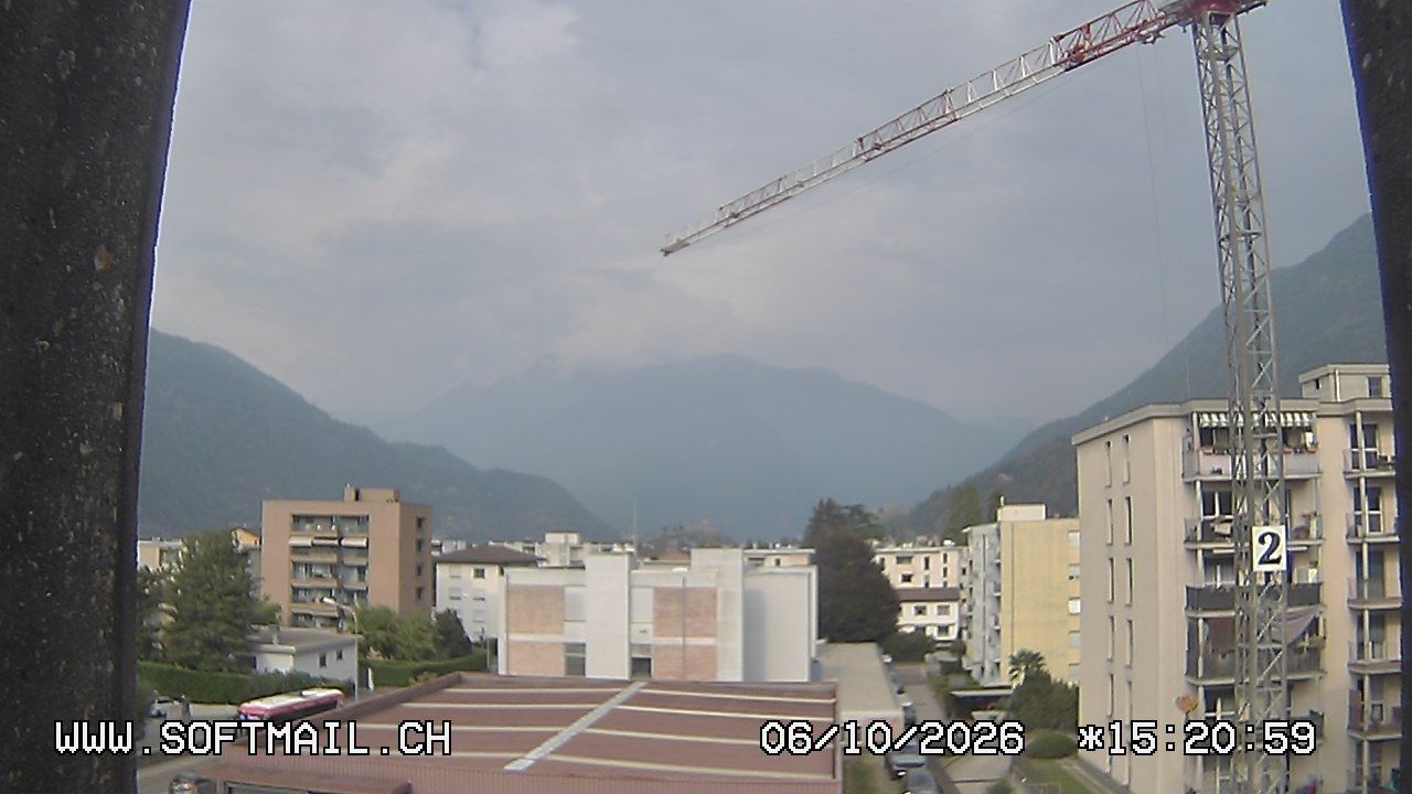 Bellinzona › Norden: Tessin, Schweiz: Giubiasco Richtung 3 Castelli di