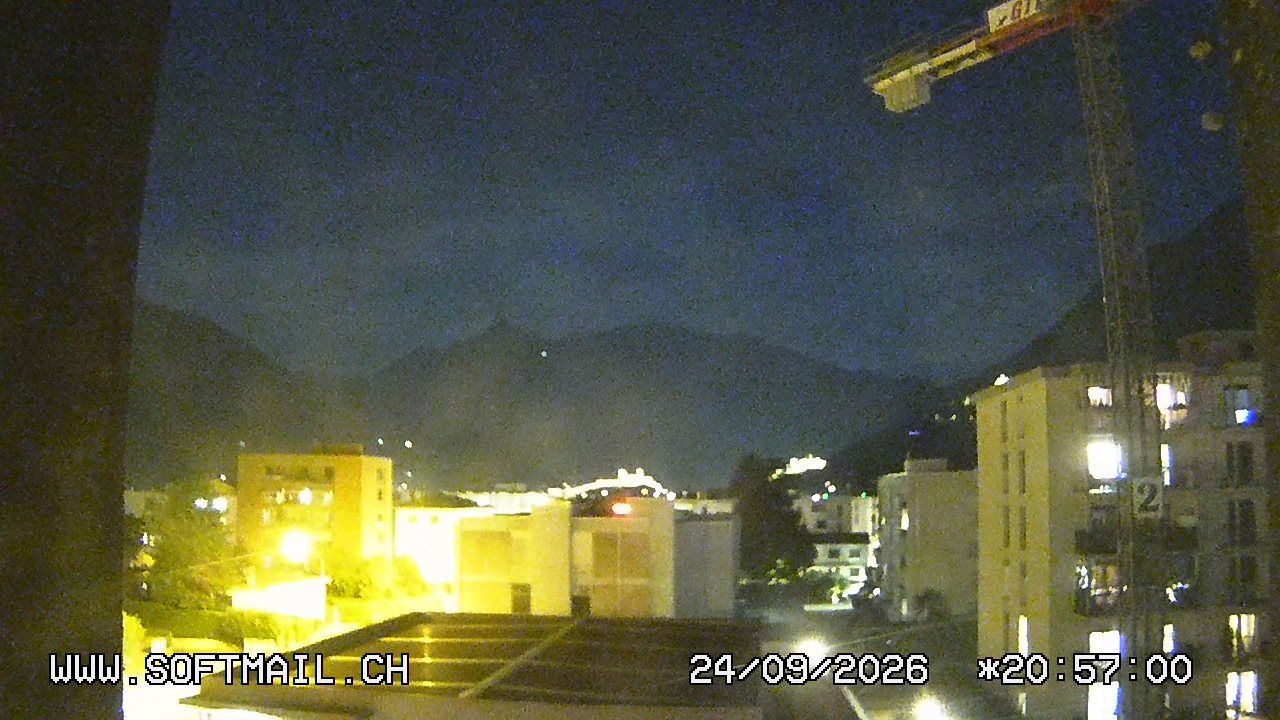 Bellinzona › Norden: Tessin, Schweiz: Giubiasco Richtung 3 Castelli di