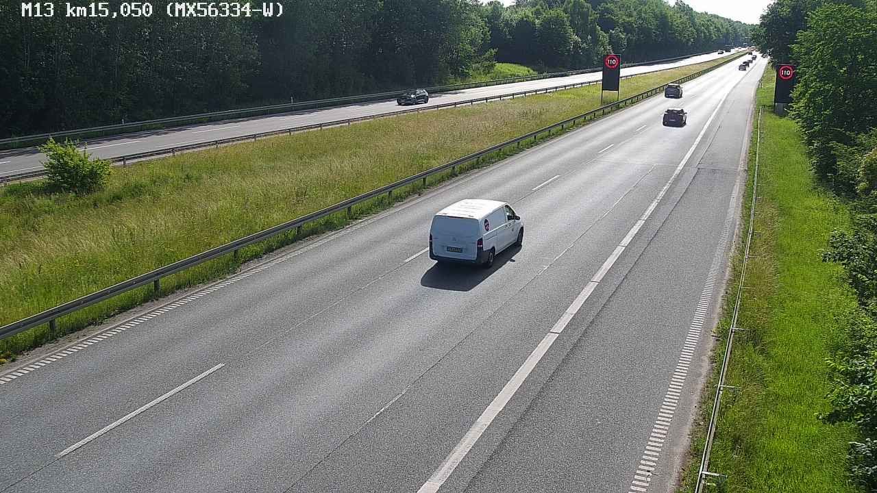 Traffic Cam Hareskovby › South-East: Rute 16 ved Hareskoven. Kameraet er opsat lidt nord for frakørsel 6 Bagsværd