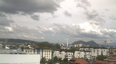 Zadnja slika ob 12h: Ljubljana, Bežigrad, pogled proti Šmarni gori