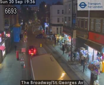 Traffic Cam London: The Broadway/St.Georges Av