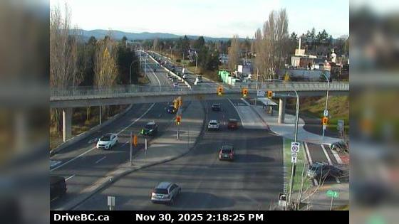 Traffic Cam Saanich › North-West: Hwy 1 at Carey Rd, looking northwest