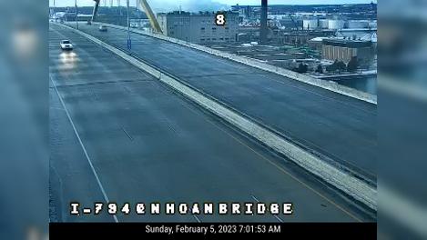 Traffic Cam Greenfield: I-794 at N of Hoan Bridge