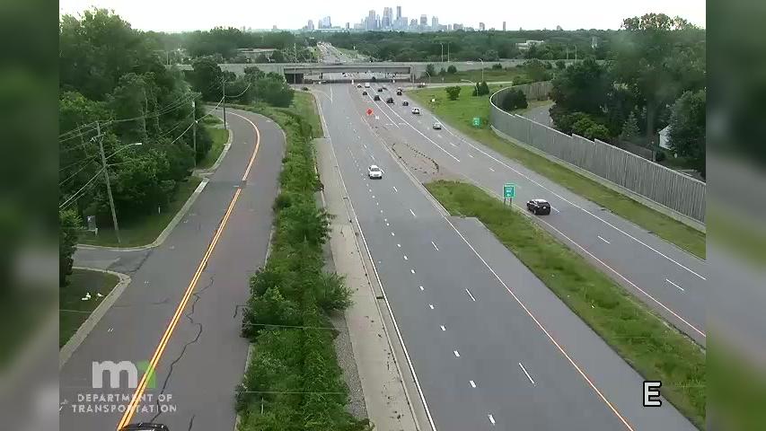 Traffic Cam Golden Valley: T.H.55 WB W of T.H.100