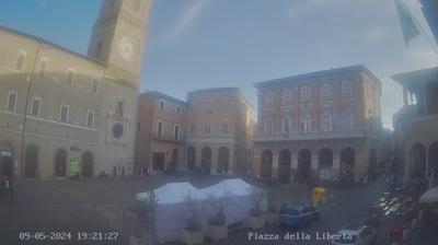 immagine della webcam nei dintorni di Appignano: webcam Macerata
