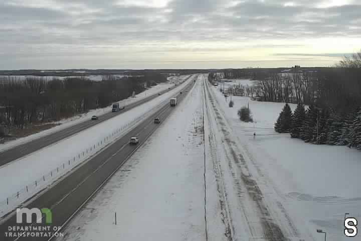 Traffic Cam Medford: I-35: I-35 SB (MP 51.0)