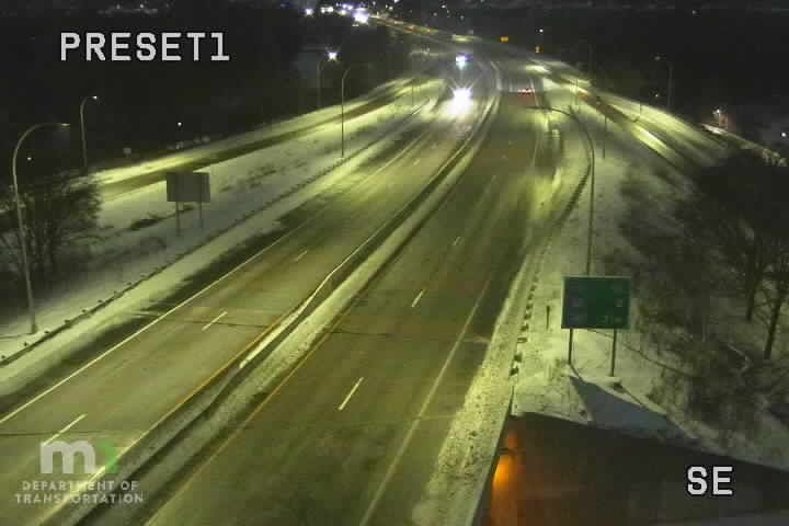 Traffic Cam St. Paul: I-35E: I-35E SB @ Shepard Rd