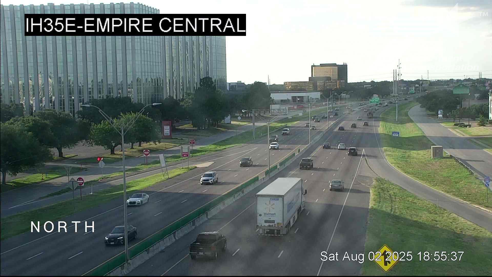 Traffic Cam Dallas › North: I-35E @ Empire Central