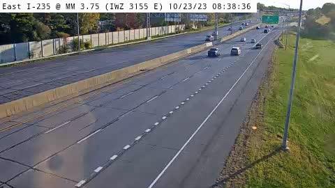 Traffic Cam Windsor Heights: 1CQ - I-235 MM 3.8 (IWZ 3155 East)