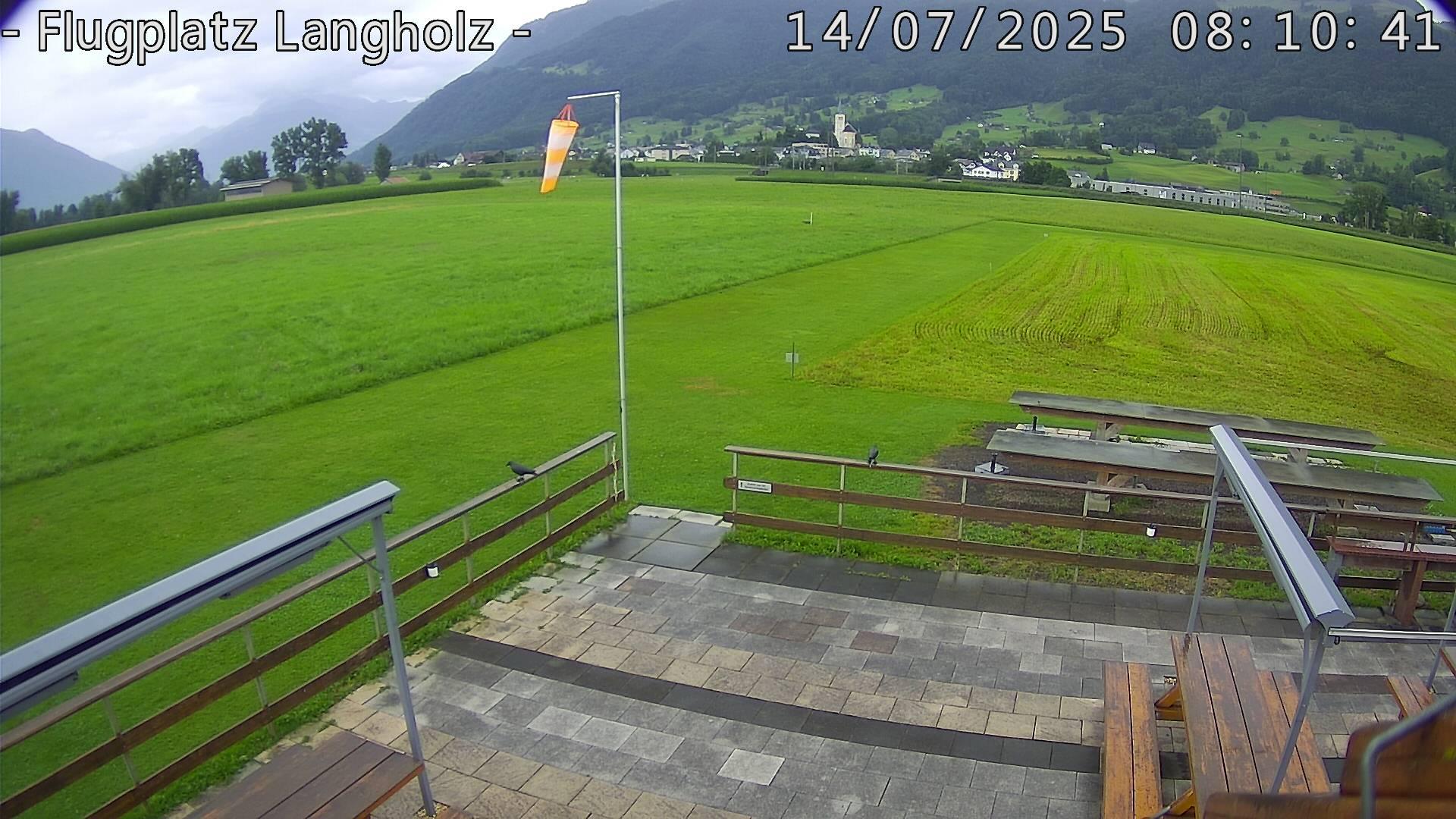 Airport Scenic Views: Buttikon Webcam