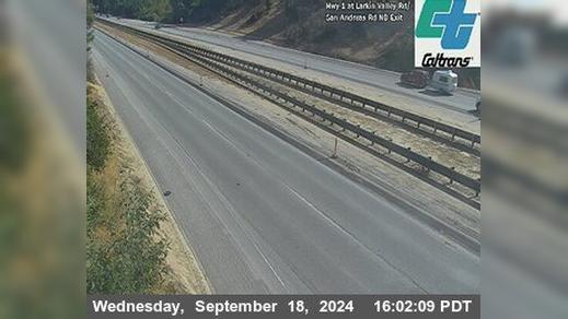 Traffic Cam Aptos Hills-Larkin Valley › North: SR-1 : Larkin Valley Rd