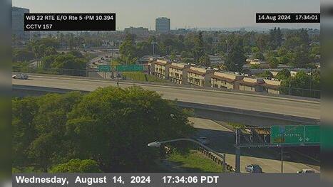 Traffic Cam Orange › West: SR-22 : East of I-5