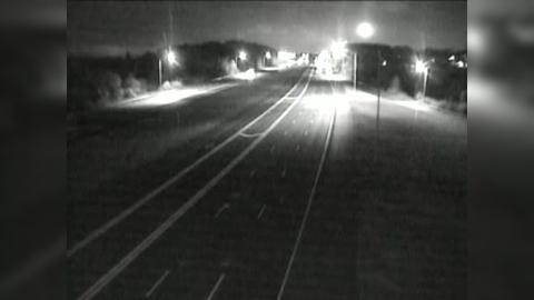 Traffic Cam Manchester: CAM - I-84 WB Exit 63 - Rt. 30 (Deming St)