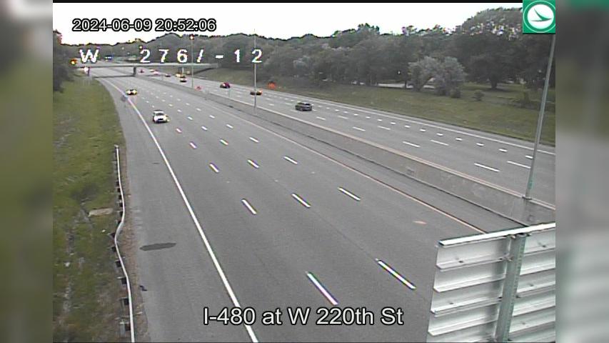 Traffic Cam Fairview Park: I-480 at W 220th St