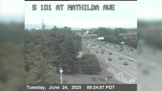 Traffic Cam Sunnyvale › South: TVC76 -- US-101 : AT MATHILDA AVE