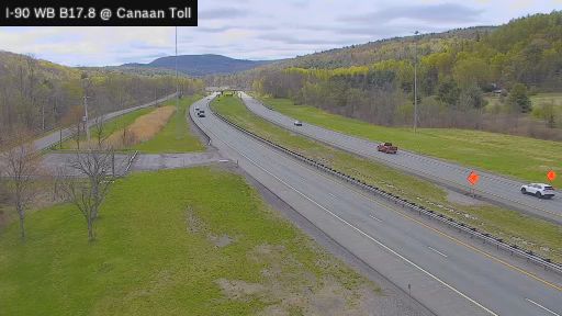 Traffic Cam New Concord › West: Berkshire Connector at Canaan Toll Barrier