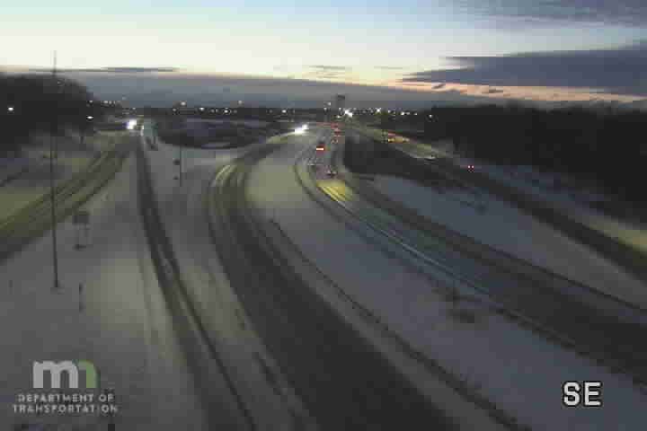 Traffic Cam Arden Hills: I-694: I-694 WB @ T.H.10
